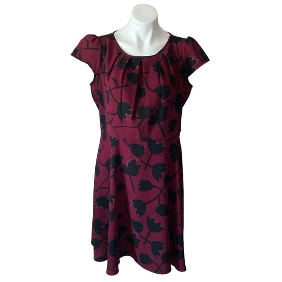 LOFT Black And Maroon Tulip Fit And Flare Knee Length Dress With Cap Sleeves - Picture 1 of 6